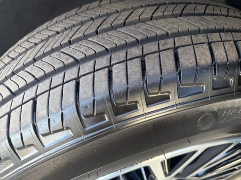 Certified 2025 Ford Escape SE image 51