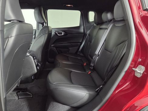 New 2026 Jeep Compass Latitude image 11