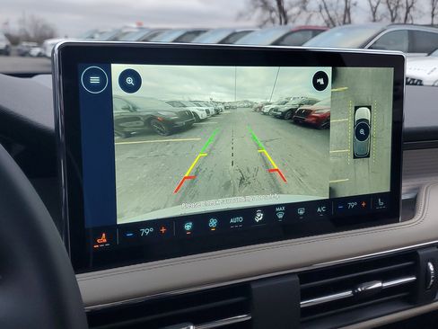 New 2026 Lincoln Corsair Premiere image 21