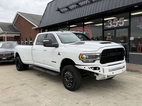 Used 2024 RAM 3500 Laramie w/ Night Edition image 17