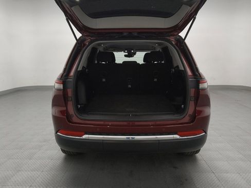 Used 2023 Jeep Grand Cherokee Laredo image 29