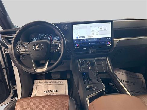 Used 2024 Lexus GX 550 image 24