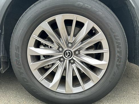Used 2024 MAZDA CX-90 Plug-In Hybrid w/ Preferred AWD/4WD image 4