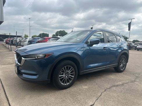 Used 2020 MAZDA CX-5 Touring FWD image 2