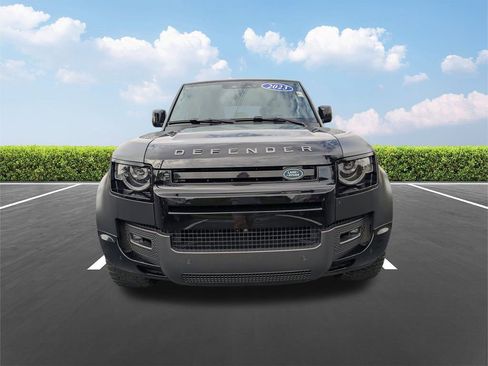 Used 2023 Land Rover Defender 110 V8 image 10