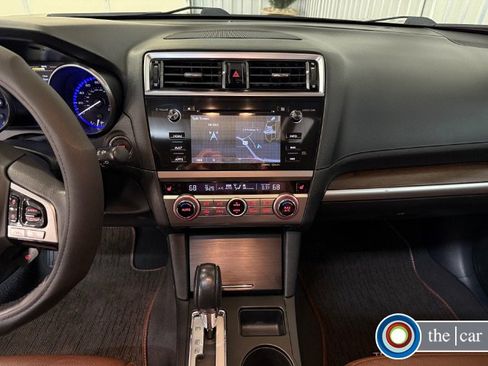 Used 2017 Subaru Outback 3.6R Touring AWD/4WD image 26