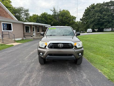 Used 2015 Toyota Tacoma 4x4 Double Cab w/ SR5 Package image 6