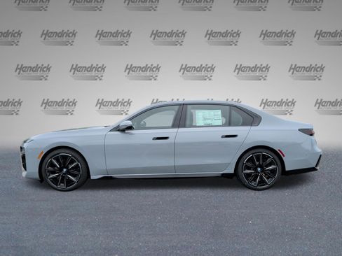 New 2026 BMW 740i w/ Premium Package RWD image 10