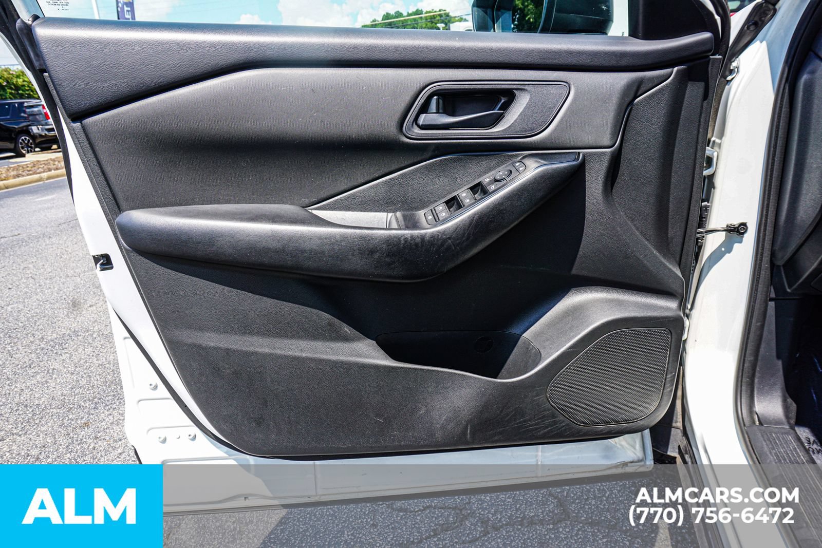 Used 2024 Nissan Rogue S FWD image 49