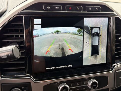 Used 2022 Ford F250 Lariat w/ Tremor Off-Road Package image 28