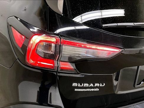 Used 2022 Subaru Outback Limited AWD/4WD image 23