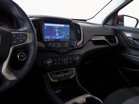 Used 2024 GMC Terrain Denali w/ Denali Premium Package AWD/4WD image 32