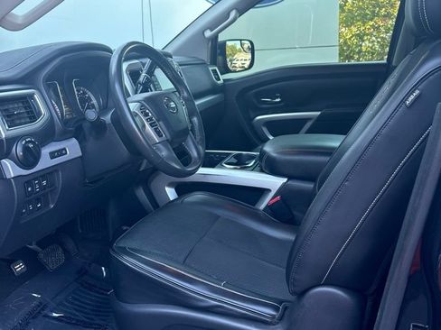 Used 2017 Nissan Titan PRO-4X AWD/4WD image 14