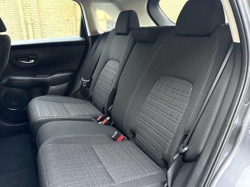 Used 2023 Honda HR-V LX image 12