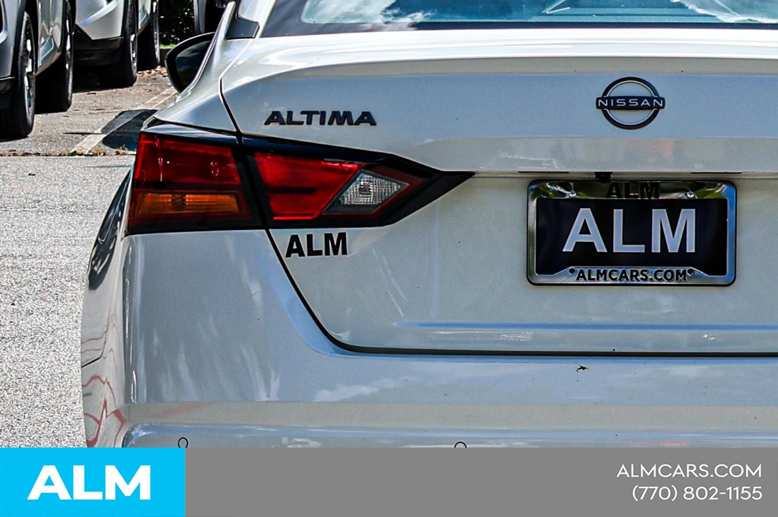 Used 2025 Nissan Altima 2.5 SV FWD image 13
