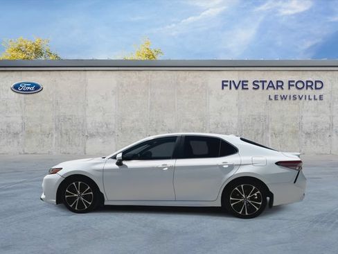 Used 2019 Toyota Camry SE FWD image 5