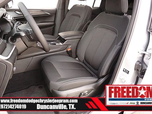 New 2026 Jeep Grand Cherokee Laredo X image 13