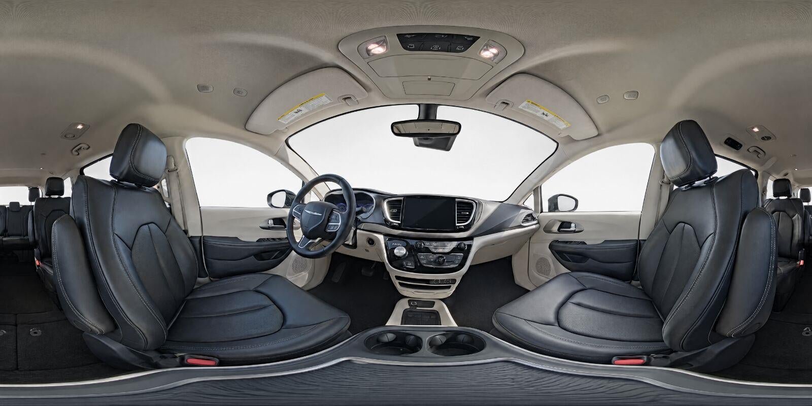 Used 2024 Chrysler Pacifica Touring-L FWD image 8