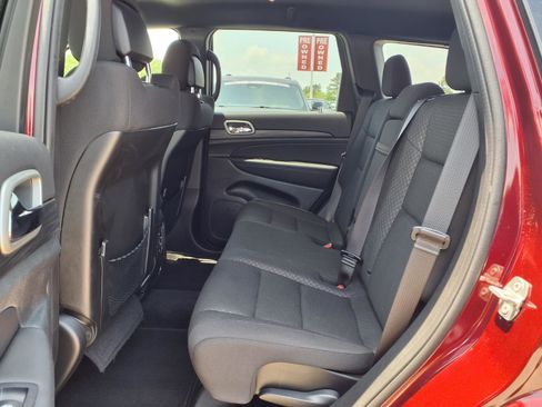 Used 2022 Jeep Grand Cherokee Laredo E RWD image 10