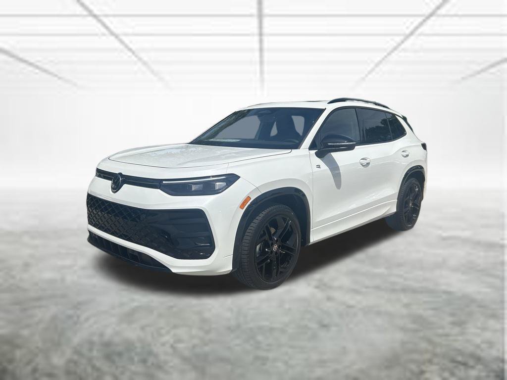 New 2026 Volkswagen Tiguan SE R-Line FWD image 2