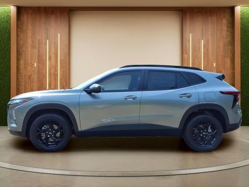 New 2026 Chevrolet Trax LT w/ Driver Confidence Package FWD image 26