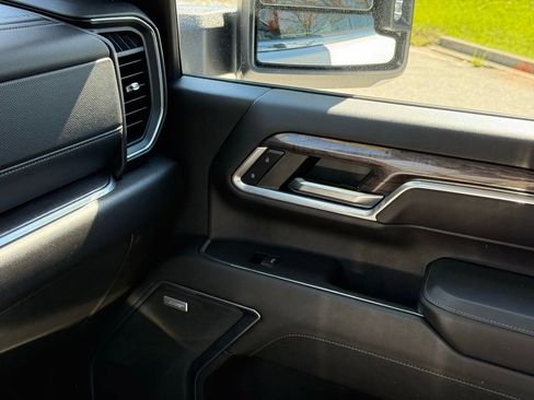 Used 2024 Chevrolet Silverado 2500 LTZ w/ LTZ Plus Package image 34