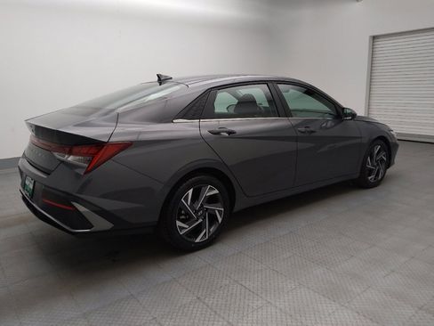 Used 2025 Hyundai Elantra SEL FWD image 10