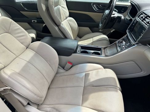 Used 2020 Lincoln Continental Reserve AWD/4WD image 14