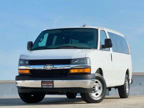 Used 2017 Chevrolet Express 2500 LT w/ LT Preferred Equipment Group image 51