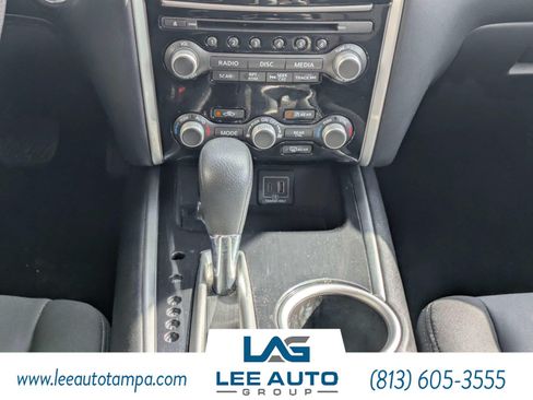 Used 2019 Nissan Pathfinder S AWD/4WD image 17