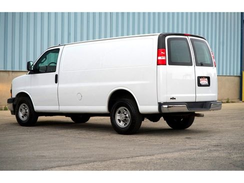 Used 2019 Chevrolet Express 2500 w/ Driver Convenience Package image 6