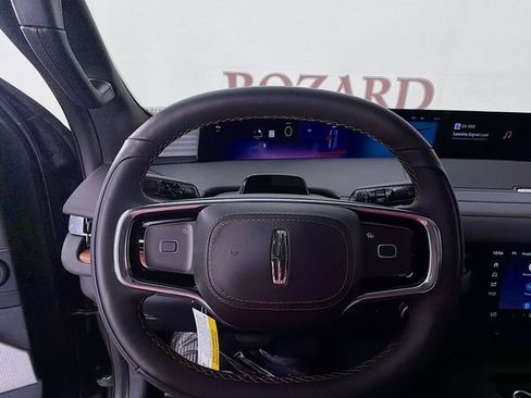 New 2026 Lincoln Navigator L Black Label AWD/4WD image 11