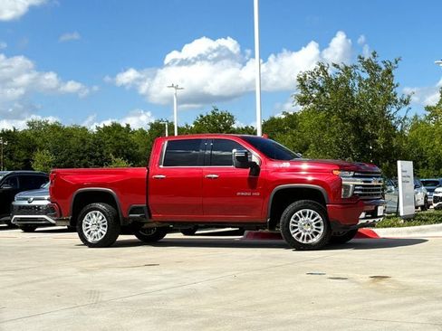 Used 2022 Chevrolet Silverado 2500 High Country w/ Safety Package II AWD/4WD image 5