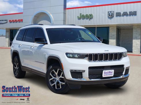 Used 2023 Jeep Grand Cherokee L Limited AWD/4WD image 1