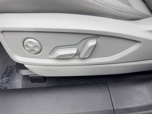 Used 2022 Audi Q5 2.0T Premium w/ Convenience Package image 31