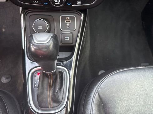 Used 2018 Jeep Compass Limited w/ Navigation Group AWD/4WD image 14
