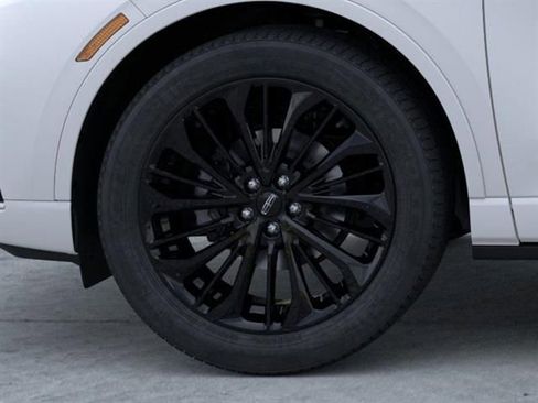 New 2026 Lincoln Corsair Premiere image 19