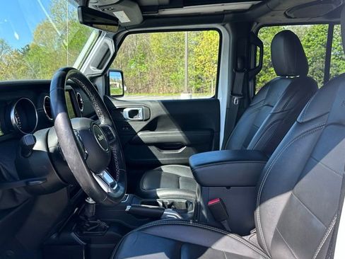 Used 2021 Jeep Wrangler Unlimited Sahara AWD/4WD image 13