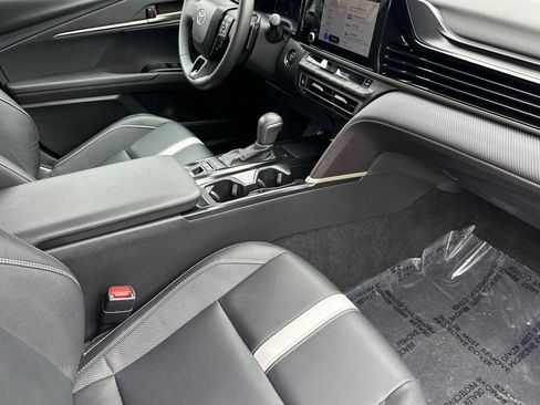 Certified 2025 Toyota Camry SE FWD image 16