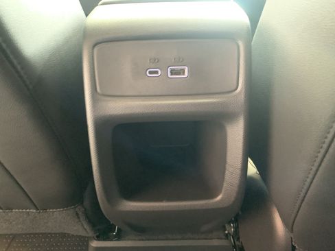 New 2026 Chevrolet Trax RS w/ Sunroof Package FWD image 17