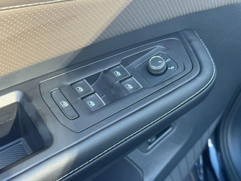 Used 2024 Volkswagen Atlas SEL AWD/4WD image 22