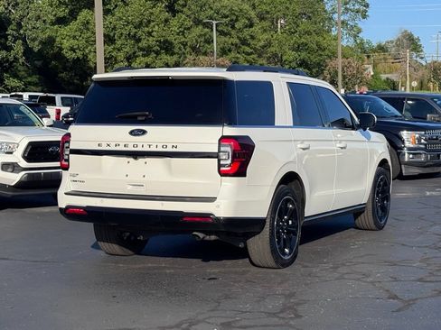 Used 2024 Ford Expedition Limited RWD image 18