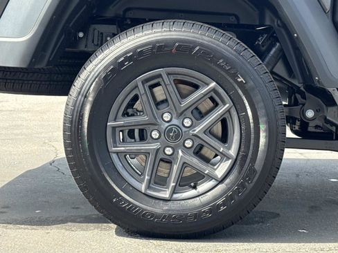 New 2026 Jeep Gladiator Sport image 35