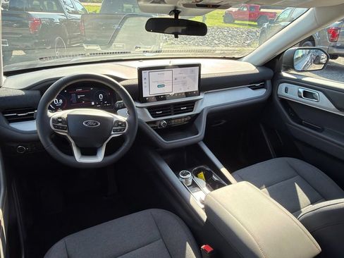 New 2026 Ford Explorer Active RWD image 13