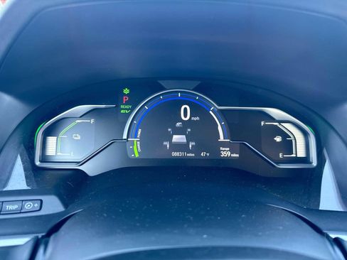 Certified 2018 Honda Clarity Touring image 30