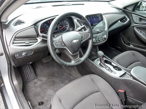 Used 2023 Chevrolet Malibu RS FWD image 16