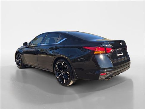 New 2025 Nissan Altima 2.5 SR image 4