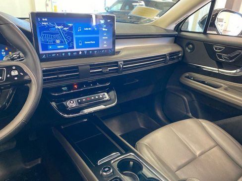 Used 2023 Lincoln Corsair AWD w/ Equipment Group 102A image 12