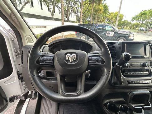 Used 2023 RAM ProMaster 2500 FWD image 12