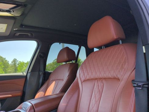 Used 2022 BMW X5 sDrive40i w/ Executive Package image 16